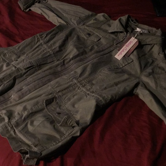 Green jacket - Picture 2 of 7